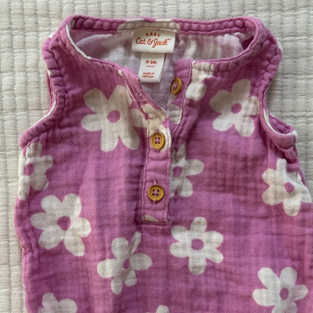 Cat & Jack Floral Daisy Set Bundle, Size Newborn Three Pieces - Picture 7 of 8